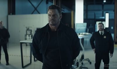 Reacher Season 2: Penulisan yang Berbobot dan Semakin Kuat, Sekuat Penokohan dan Tubuh Alan Ritchson
