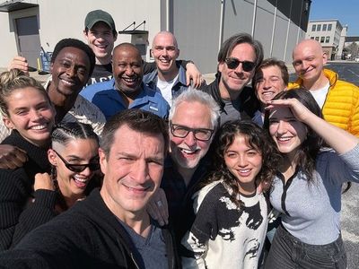 James Gunn Pamer Foto Bareng Pemain Superman: Legacy Usai Proses Reading Naskah