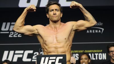 Jake Gyllenhaal Tanggapi soal Sutradara Doug Liman Tolak Hadiri Pemutaran Perdana Film Remake Road House
