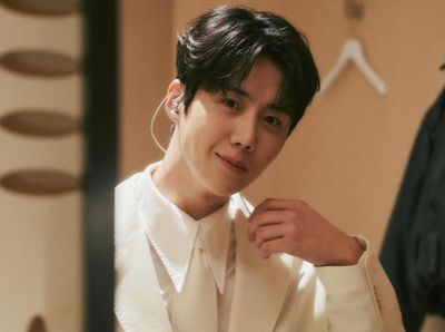 Kim Seon Ho Kembali Tampil di Variety Show Eating Brothers 2 setelah 3 Tahun
