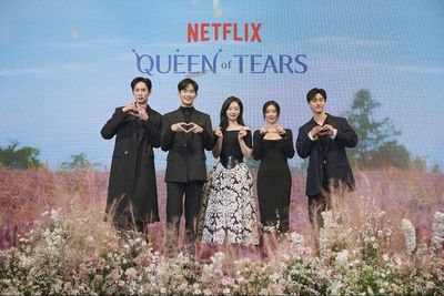 Bakal Rilis Episode Baru! Ini Hal Menarik yang #KAMUHARUSTAHU dari Drakor Queen of Tears