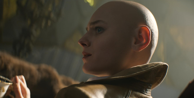 Profil Emma Corrin, Si Botak Cantik yang Jadi Villain di Deadpool & Wolverine