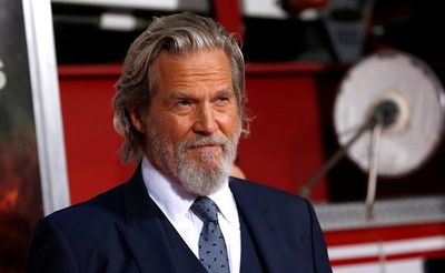 Aktor Senior Jeff Bridges Kembali untuk Sekuel Tron: Ares