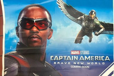 Kostum Baru Falcon Terungkap! Joaquin Torres Siap Beraksi di Captain America: Brave New World