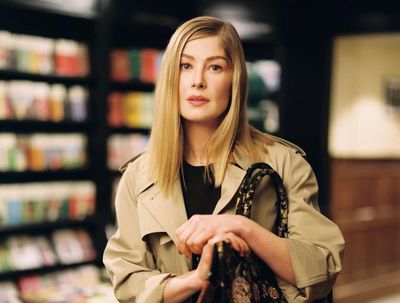 Rosamund Pike Siap Curi Perhatian di Film Now You See Me 3