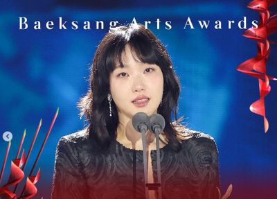 Jadi Dukun di Exhuma, Kim Go Eun Menangkan Penghargaan Aktris Terbaik di Baeksang Arts Awards