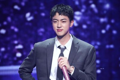 Pertama Kalinya setelah Wamil, Jin BTS akan Tampil di Variety Show Relax and Rest
