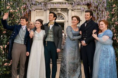 Netflix Rilis Teaser Bridgerton Season 4, Hadirkan Perjalanan Cinta Benedict dan Wanita Berbaju Perak