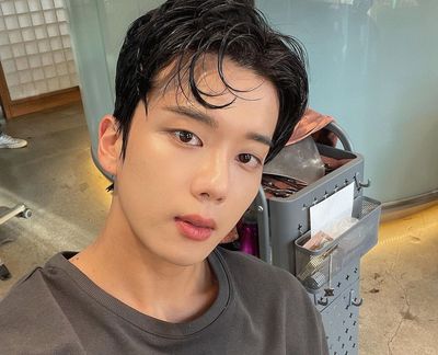 Youngjae BAP Dikabarkan Bintangi Drama Terbaru Berjudul Our Beautiful Summer
