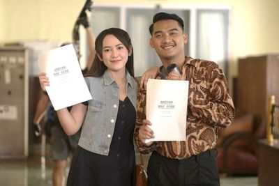 Dibintangi Happy Asmara dan Gilga Sahid, Ini Sinopsis Film Ambyar Mak Ambyar