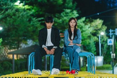 Review Love Next Door Episode 9-10: Kisah Cinta Jung Hae In dan Jung So Min yang Rumit