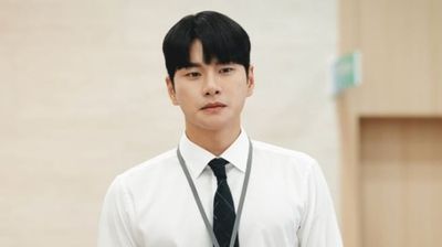7 Rekomendasi Film dan Drakor Terbaik Lee Yi Kyung