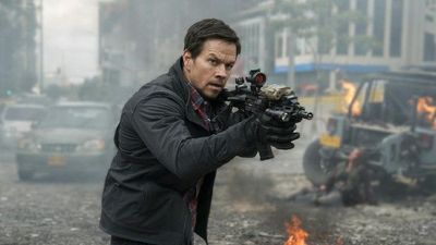 Sinopsis Film Mile 22 Aksi Menegangkan Iko Uwais dan Mark Walhberg