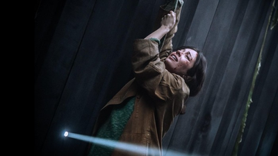 Tonton Di Netflix! Film Survival Berikut Wajib Masuk Watch List Kamu