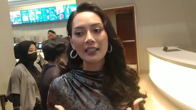 Demi Peran di Film Horor Pengantin Setan , Erika Carlina Belajar Ngaji