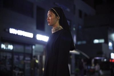 Review Film Thriller Eksorsisme Terbaru Song Hye-kyo dan Jeon Yeo-bin Dark Nuns