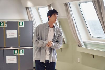 Jin BTS Akan Hadir dalam Variety Show Terbaru Netflix Kian s Bizarre B&B, Catat Tanggal Tayangnya!
