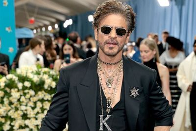 Shah Rukh Khan Satu-Satunya Orang India yang Masuk 10 Aktor Terkaya versi Majalah Esquire 2025