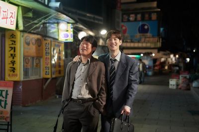 Lee Je Hoon, Yoo Hae Jin, dan Lainnya Comeback di Big Deal, Film Korea Terbaru Mei 2025