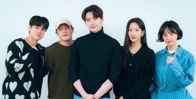 Lee Jong Suk, Moon Ga Young, dan Lainnya Hadir di Pembacaan Naskah Law And The City