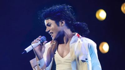 Lionsgate Pertimbangkan Bagi Film Biografi Michael Jackson Menjadi Dua Bagian