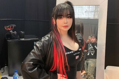 Pamer Foto Selfie Terbaru, Wajah Park Bom Eks 2NE1 Bikin Netizen Kaget hingga Sulit Dikenali