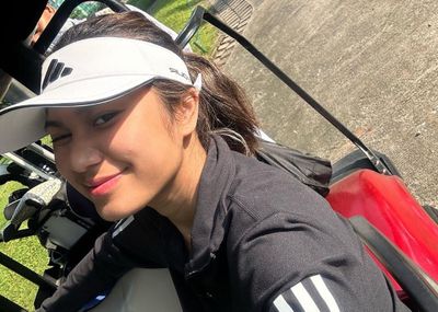 5 Potret Azizah Salsha Istri Pratama Arhan, Ternyata Jago Main Golf