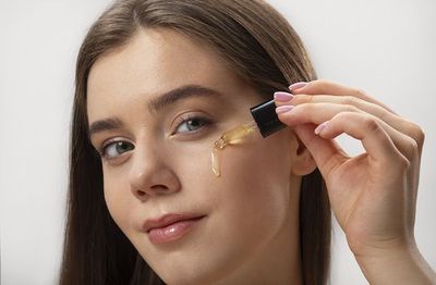 Kesalahan Saat Menggunakan Retinol yang Perlu Kamu Hindari