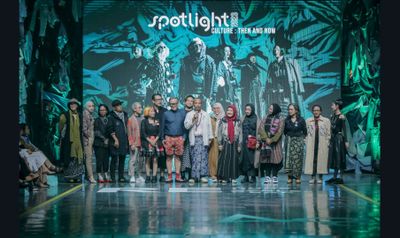 Kolaborasi Karya Sustainable Fashion, Wastra, Hingga Funky Kebaya Menutup SPOTLIGHT Indonesia 2023 Culture: Then and Now