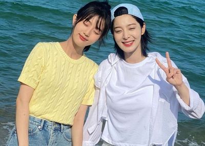 5 Referensi Outfit Shin Eun-soo dan Seol In-ah di Drama Twinkling Watermelon , Simpel tapi Chic!