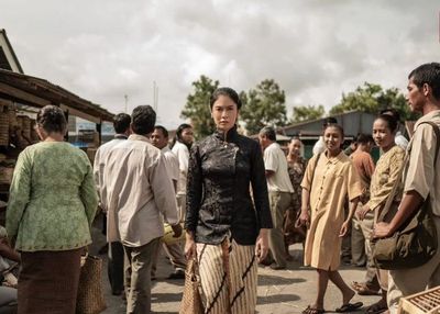 Mengulik Kebaya Janggan, Pakaian yang Dipakai Dian Sastro di Serial 'Gadis Kretek'