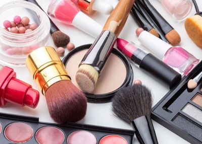 Fast Beauty dan Konsumerisme: Tren Kecantikan yang Bikin Boros