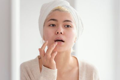 Bahaya Eksfoliasi Wajah Pakai Sugar Scrub yang Jarang Disadari