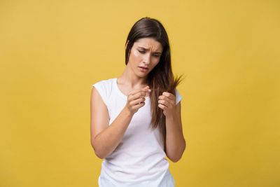 5 Cara Ampuh Atasi Rambut Kering Langsung dari Ahlinya