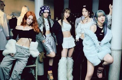 LE SSERAFIM Tampil Sporty dan Chic di Foto Teaser untuk Mini Album Terbaru EASY