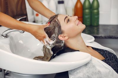 Kesalahan Penggunaan Sampo yang Harus Dihindari, Cek Kandunganya demi Menjaga Kesehatan Rambut!