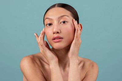 4 Cara Sederhana untuk Menghindari Wajah Bengkak di Pagi Hari