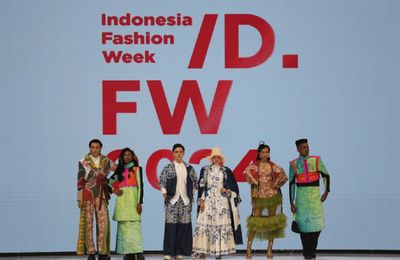Indonesia Fashion Week 2024 Resmi Digelar, Bakal Raih Rekor Transaksi Senilai Rp 60 Miliar