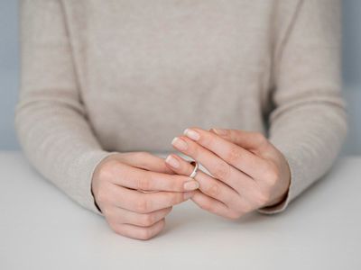 Arti Cincin di Jari, Mulai Dari Jempol Sampai Kelingking Ternyata Punya Maknanya Tersendiri