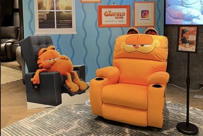 Gemasnya Kursi Malas Garfield, Kamu Bisa Punya Koleksinya Loh
