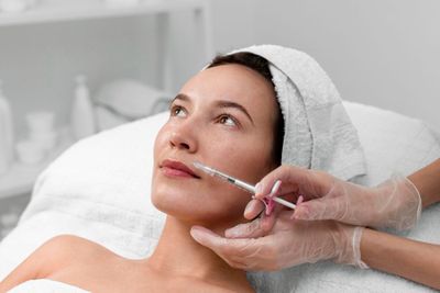 Hadirkan Kecantikan Alami Wajah Wanita Indonesia dengan Dermal Filler Hyaluronic Acid