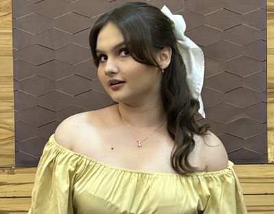 Kisah Bahagia Jessica Rosemaureena, Raup Cuan Melimpah dari Ngonten Beauty