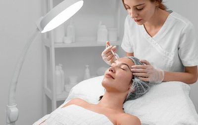 8 Hal yang Tidak Boleh Dilakukan Setelah Botox, Salah Satunya Tidur Siang