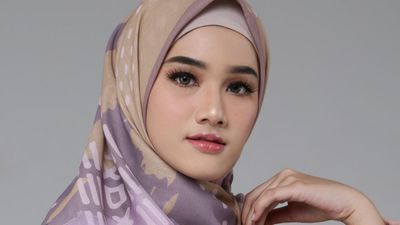 5 Warna Lipstik yang Sempurna untuk Kulit Kuning Langsat