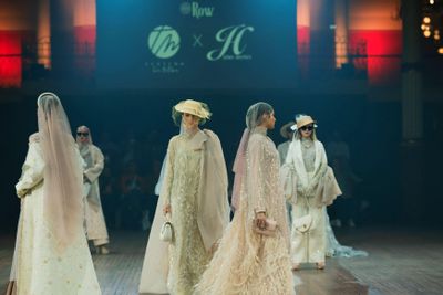 Debut TESTIMO By SB di Front Row Paris dengan Koleksi Modest Fashion Terbaru