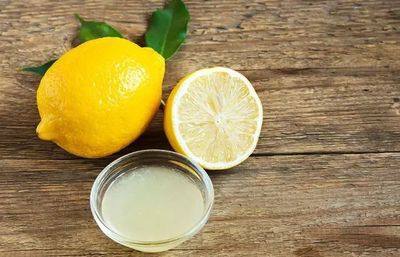 3 Resep Masker Alami Berbahan Lemon Bikin Kulit Glowing