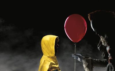 Mengenal Makna Mantel Kuning yang Identik dengan Nuansa Horor