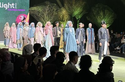 Spotlight 2024 Cultural Fusion, Ruang Desainer Kawinkan Budaya Lokal dan Asing