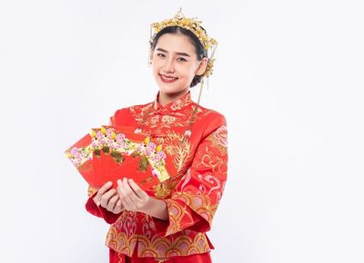 3 Tips Memilih Baju Imlek yang Cocok untuk Segala Bentuk Tubuh