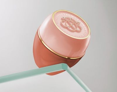 5 Rekomendasi Produk Makeup untuk Tampil Cantik di Hari Valentine, Feminin Banget!